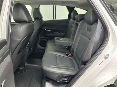 New 2025 Hyundai Tucson Limited image 24
