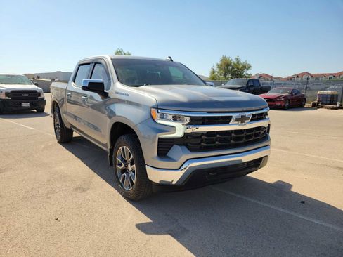 Used 2023 Chevrolet Silverado 1500 LT AWD/4WD image 2