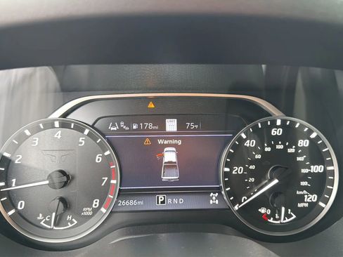 Used 2021 Nissan Titan Platinum Reserve w/ Moonroof Package image 26