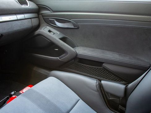 Used 2024 Porsche 718 Cayman GT4 RS w/ Weissach Package image 19