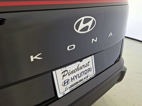 Certified 2025 Hyundai Kona SE FWD image 35