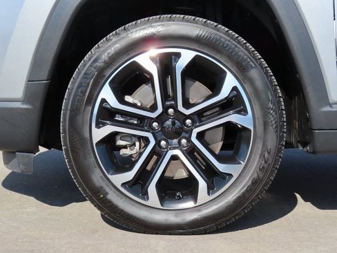 Used 2023 Jeep Compass Limited AWD/4WD image 13