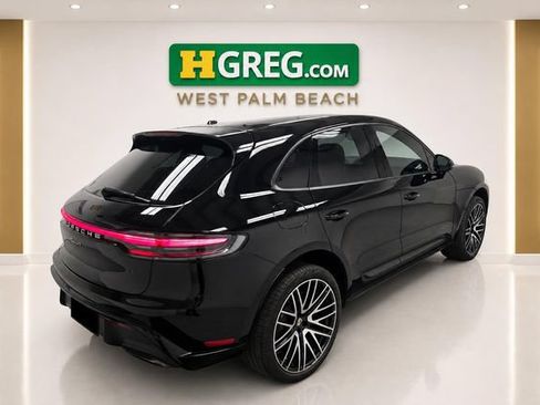 Used 2024 Porsche Macan AWD/4WD image 6