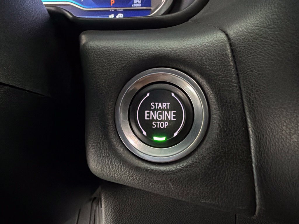 Used 2023 Chevrolet Suburban RST RWD image 16