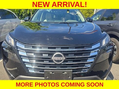 Used 2025 Nissan Rogue SV AWD/4WD image 10