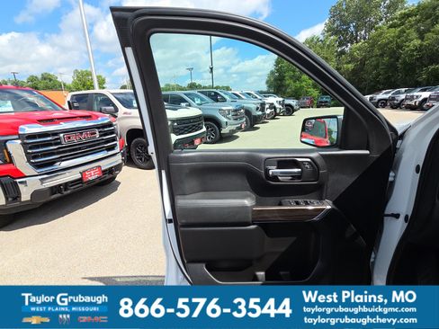 Used 2020 Chevrolet Silverado 1500 LT w/ All-Star Edition AWD/4WD image 13