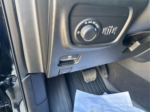 Used 2021 Jeep Grand Cherokee L Laredo AWD/4WD image 23