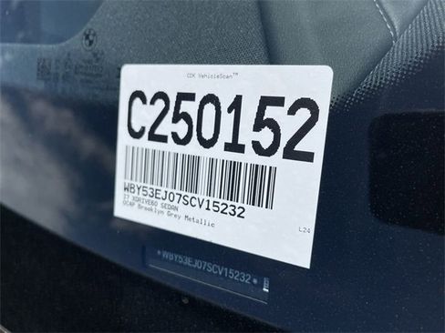 New 2025 BMW i7 xDrive60 image 23