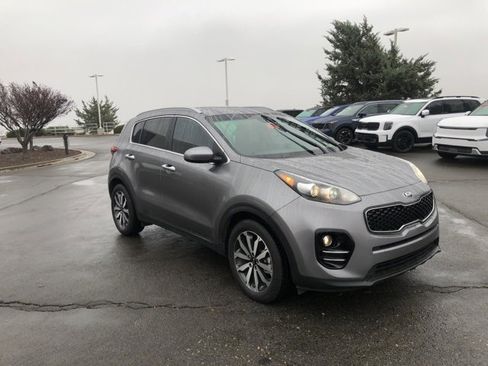 Used 2017 Kia Sportage EX image 4