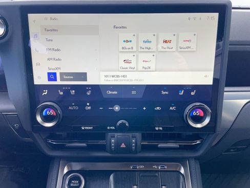 Used 2024 Lexus GX 550 image 29