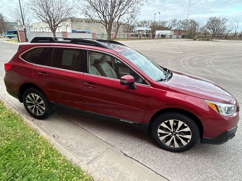 Used 2016 Subaru Outback 3.6R Limited image 4