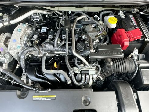 Used 2025 Nissan Sentra SV FWD image 12