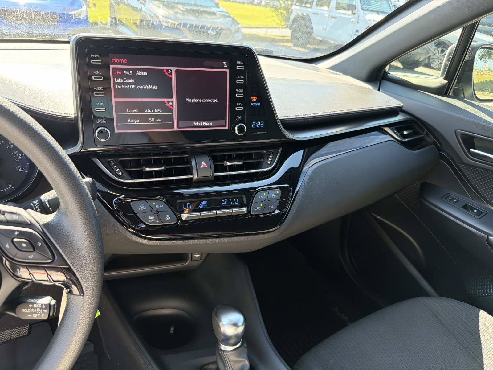 Used 2019 Toyota C-HR LE FWD image 29