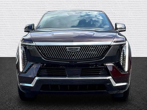 Used 2025 Cadillac Escalade IQ Luxury 2 w/ LPO, Premium Carpet Package AWD/4WD image 2