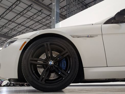 Used 2008 BMW M6 Convertible RWD image 28