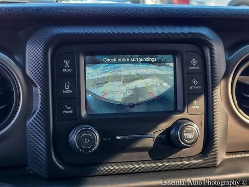 Used 2018 Jeep Wrangler Unlimited Sport AWD/4WD image 18