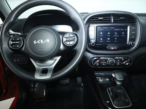 Used 2023 Kia Soul LX w/ LX Technology Package image 27