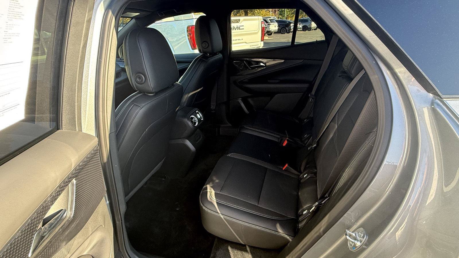 Used 2025 Chevrolet Blazer EV LT AWD/4WD image 13
