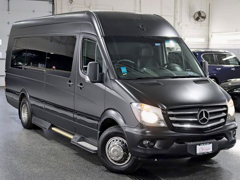 Used 2017 Mercedes-Benz Sprinter 3500 image 11