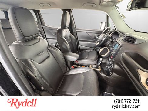 Used 2015 Jeep Renegade Limited image 16