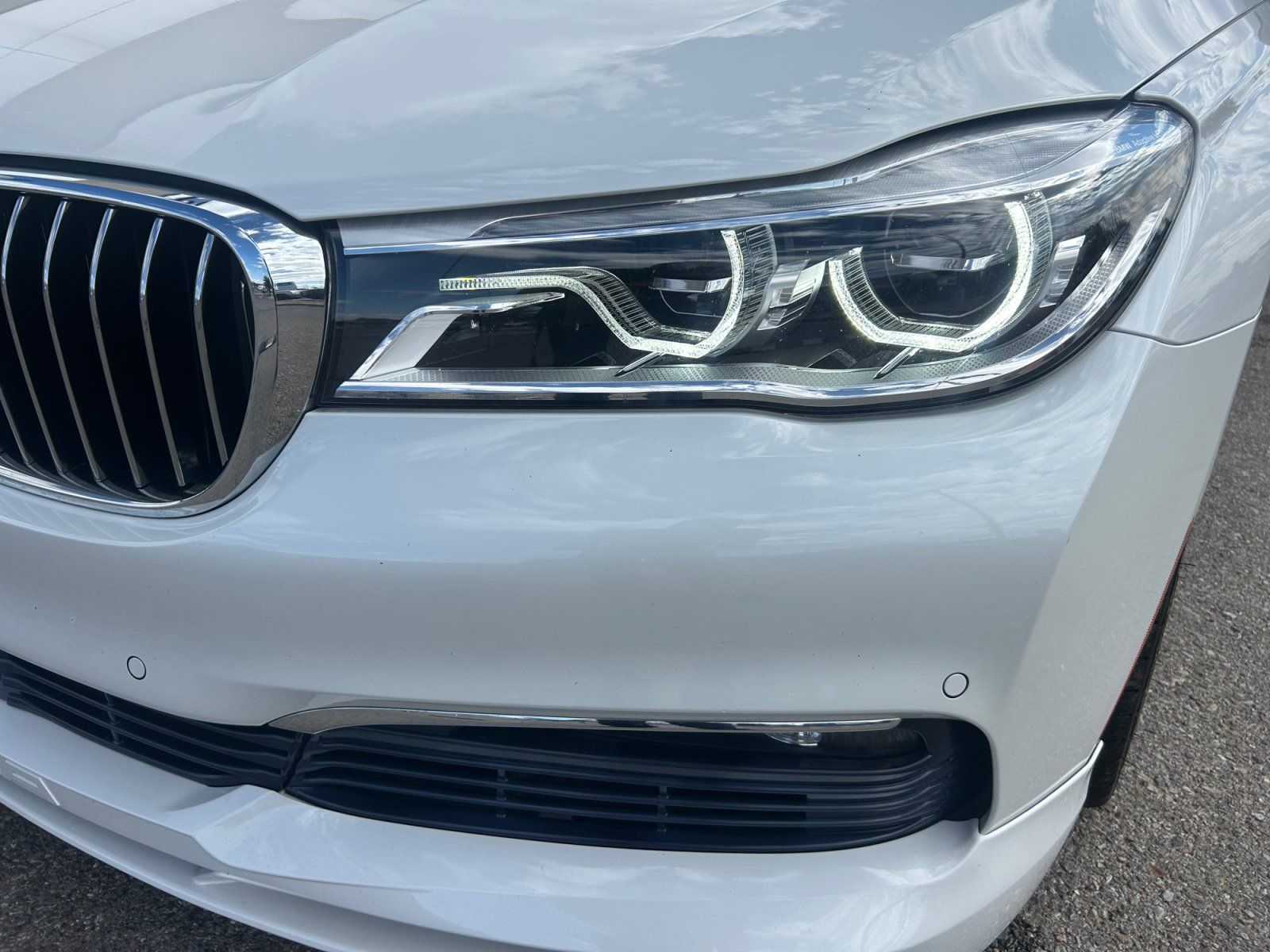 Used 2017 BMW 750i xDrive AWD/4WD image 10