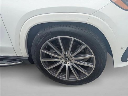 Used 2025 Mercedes-Benz GLS 580 4MATIC image 21