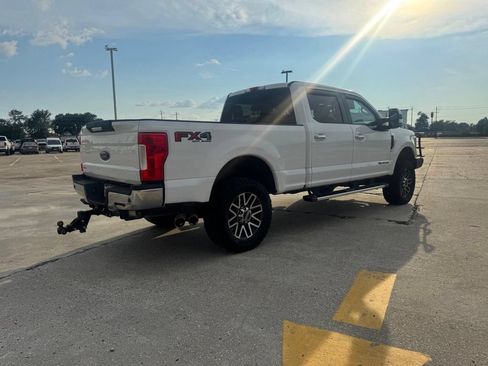 Used 2017 Ford F250 XLT w/ XLT Premium Package AWD/4WD image 9