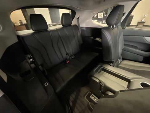 Certified 2025 Acura MDX w/ Technology Package image 23