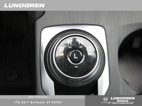 Used 2022 Ford Escape SE w/ Convenience Package image 26