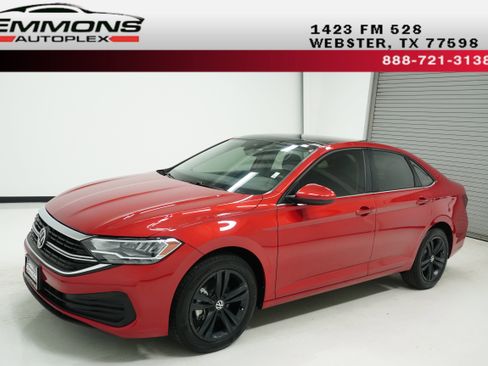 Used 2024 Volkswagen Jetta SE image 1