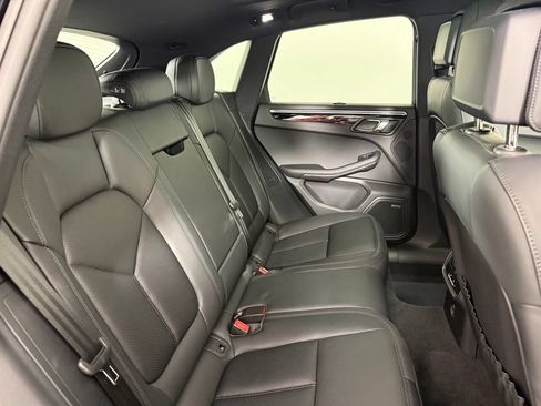 Certified 2026 Porsche Macan AWD/4WD image 18