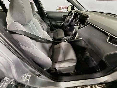 Used 2023 Toyota Corolla Cross AWD Hybrid image 28