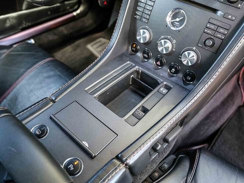 Used 2008 Aston Martin V8 Vantage Roadster RWD image 29
