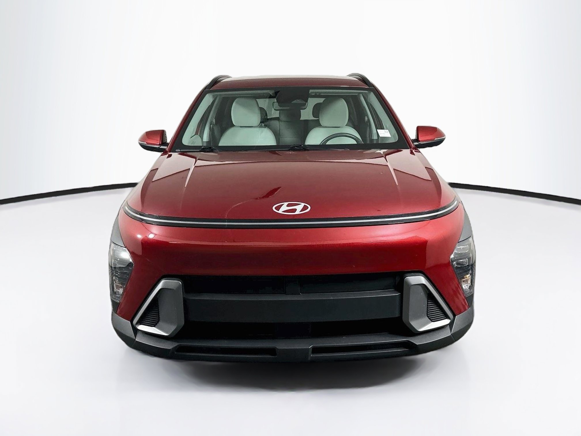 Used 2025 Hyundai Kona SEL FWD image 2