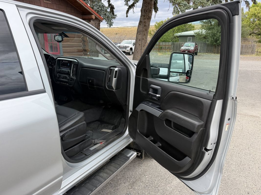 Used 2018 Chevrolet Silverado 3500 LT w/ LT Convenience Package AWD/4WD image 27