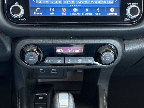 Used 2024 Nissan Kicks SR FWD image 29