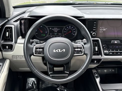 Used 2024 Kia Sorento EX w/ Panoramic Sunroof Package FWD image 22