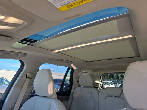 New 2026 Volvo XC90 B6 Ultra image 42