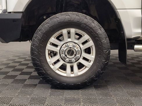 Used 2018 Ford F250 XLT image 9