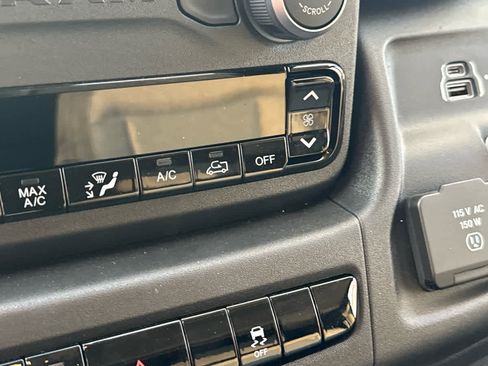 New 2026 RAM ProMaster 3500 w/ Premium Convenience Group image 21