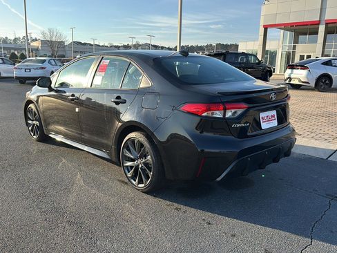 New 2026 Toyota Corolla SE image 3