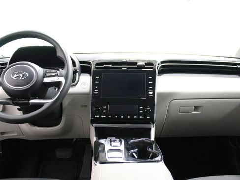 Used 2023 Hyundai Tucson Blue image 2