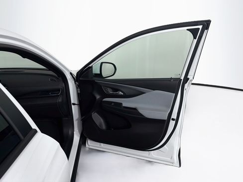 Used 2026 Buick Envista Preferred FWD image 32