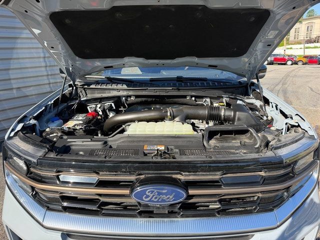 Used 2025 Ford Expedition King Ranch AWD/4WD image 16