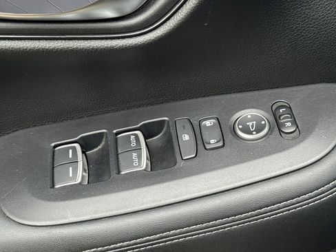 Certified 2024 Honda HR-V EX-L image 12