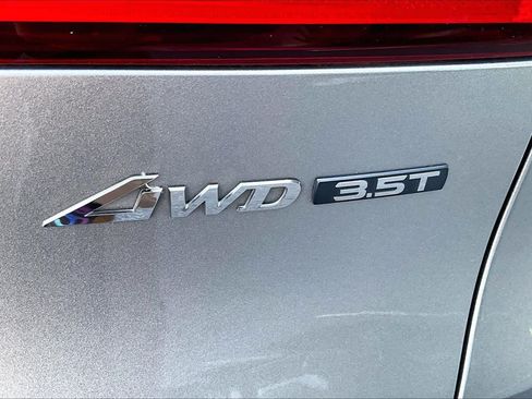 Used 2022 Genesis GV70 3.5T Sport w/ Sport Prestige Package AWD/4WD image 10