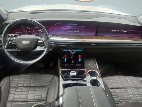 Used 2025 Cadillac Escalade ESV Sport Platinum w/ LPO, ONYX Package AWD/4WD image 15