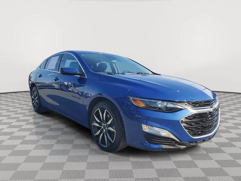 Used 2023 Chevrolet Malibu RS w/ Driver Confidence Package image 2