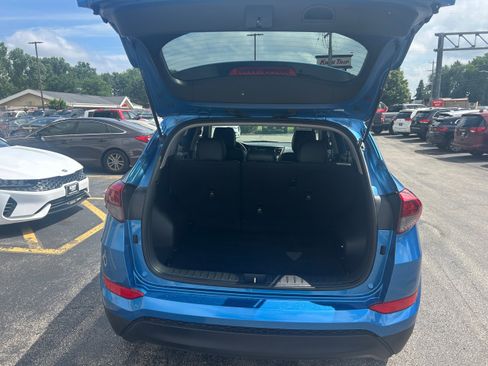 Used 2017 Hyundai Tucson SE Plus AWD/4WD image 5