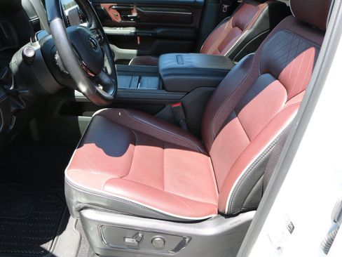 Used 2025 RAM 1500 Limited AWD/4WD image 32
